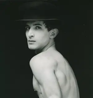 Erwin Olaf - ladies hats kopen? Bied vanaf 500!