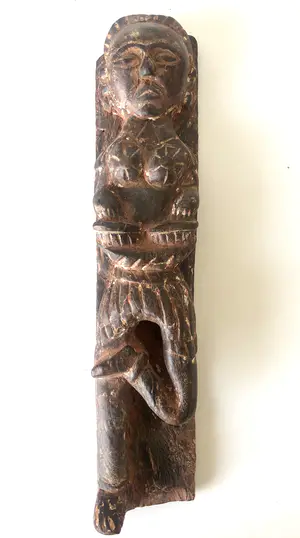 Niet of onleesbaar gesigneerd - Teakhouten ornament kopen? Bied vanaf 1!