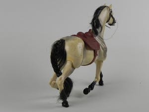 Curiosa - Levensecht modelpaard met alle beengewrichten kopen? Bied vanaf 1!