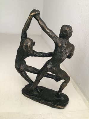 Astrid Veldhuyzen-Koppen - Sculptuur “ DANSPAAR “. Gesigneerd kopen? Bied vanaf 75!