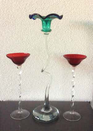 Niet of onleesbaar gesigneerd - Drie glasobjecten verkocht voor € 1!