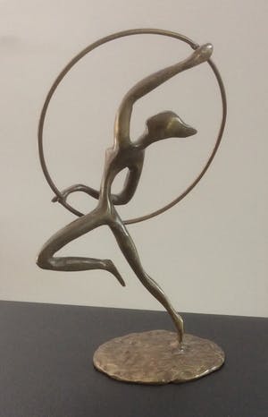 Niet of onleesbaar gesigneerd - Danseres met hoepel kopen? Bied vanaf 1!