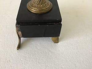 Curiosa - 2 kandelaars Napoleon III stijl op marmeren voet. kopen? Bied vanaf 55!