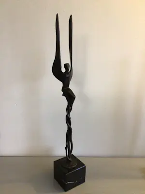 Klaas van den Berg - Sculptuur “ Godin Athena “. kopen? Bied vanaf 149!