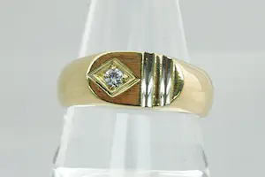 25 - massieve Retro 18 Krt bi-color gouden solitair ring met 0.05ct diamant kopen? Bied vanaf 330!