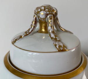 Hutschenreuther - Jugendstil koekjespot - ontwerp Prof. Fritz Klee Kunstabteilung kopen? Bied vanaf 85!