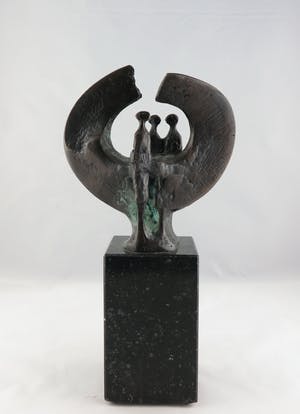 Wim Rijvers - Brons en hardsteen, Zonder titel kopen? Bied vanaf 400!
