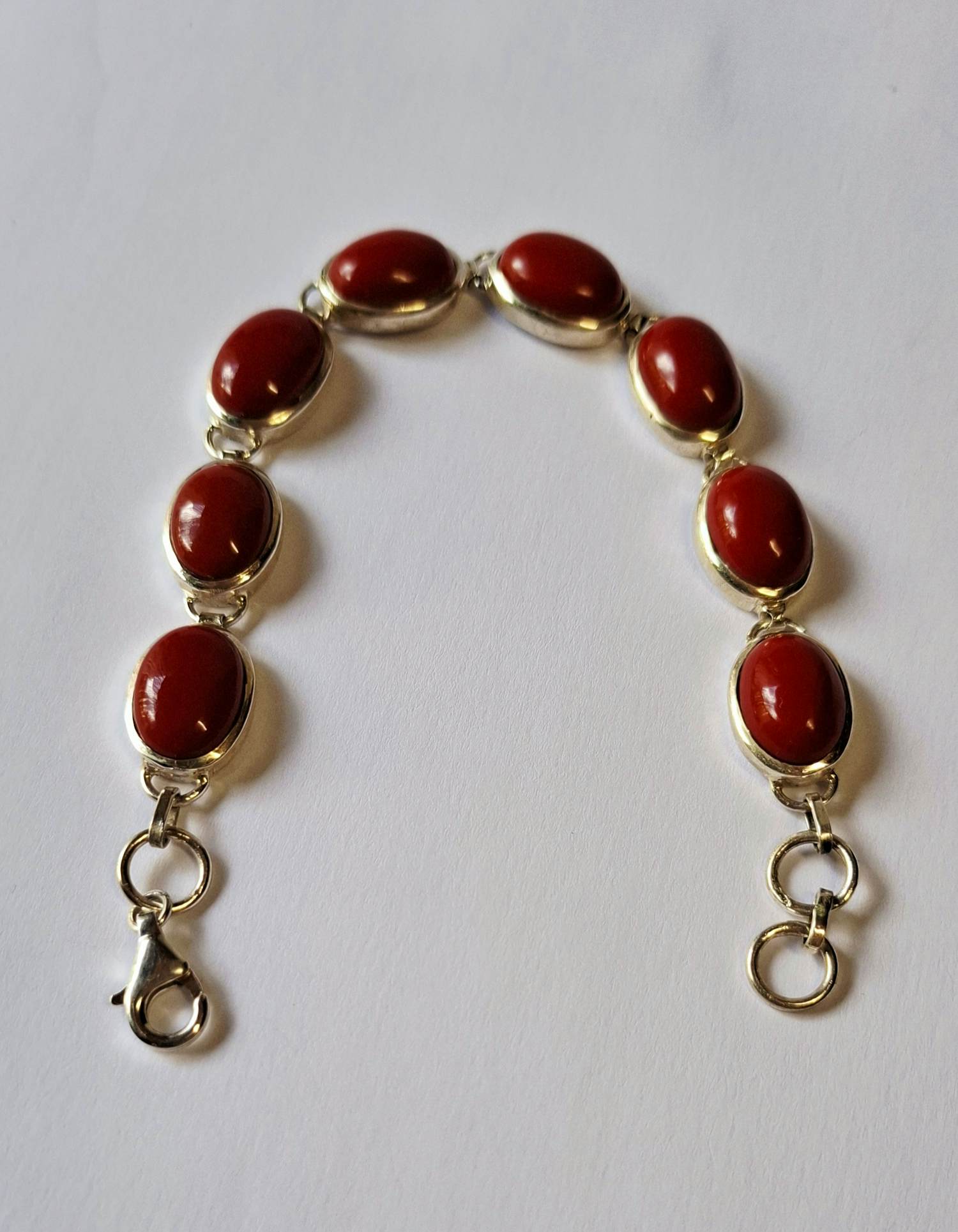 Nieuw Sterling zilveren armband gezet met bloed koraal kopen? Bied vanaf 125!