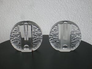 Niet of onleesbaar gesigneerd - Hein Düsterhaus - TWEE SOLIFLEUR VAASJES van kristalglas kopen? Bied vanaf 1!