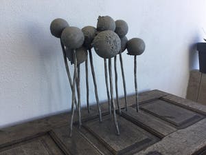 Willy Ceysens - Sculptuur ronde betonnen bollen kopen? Bied vanaf 100!
