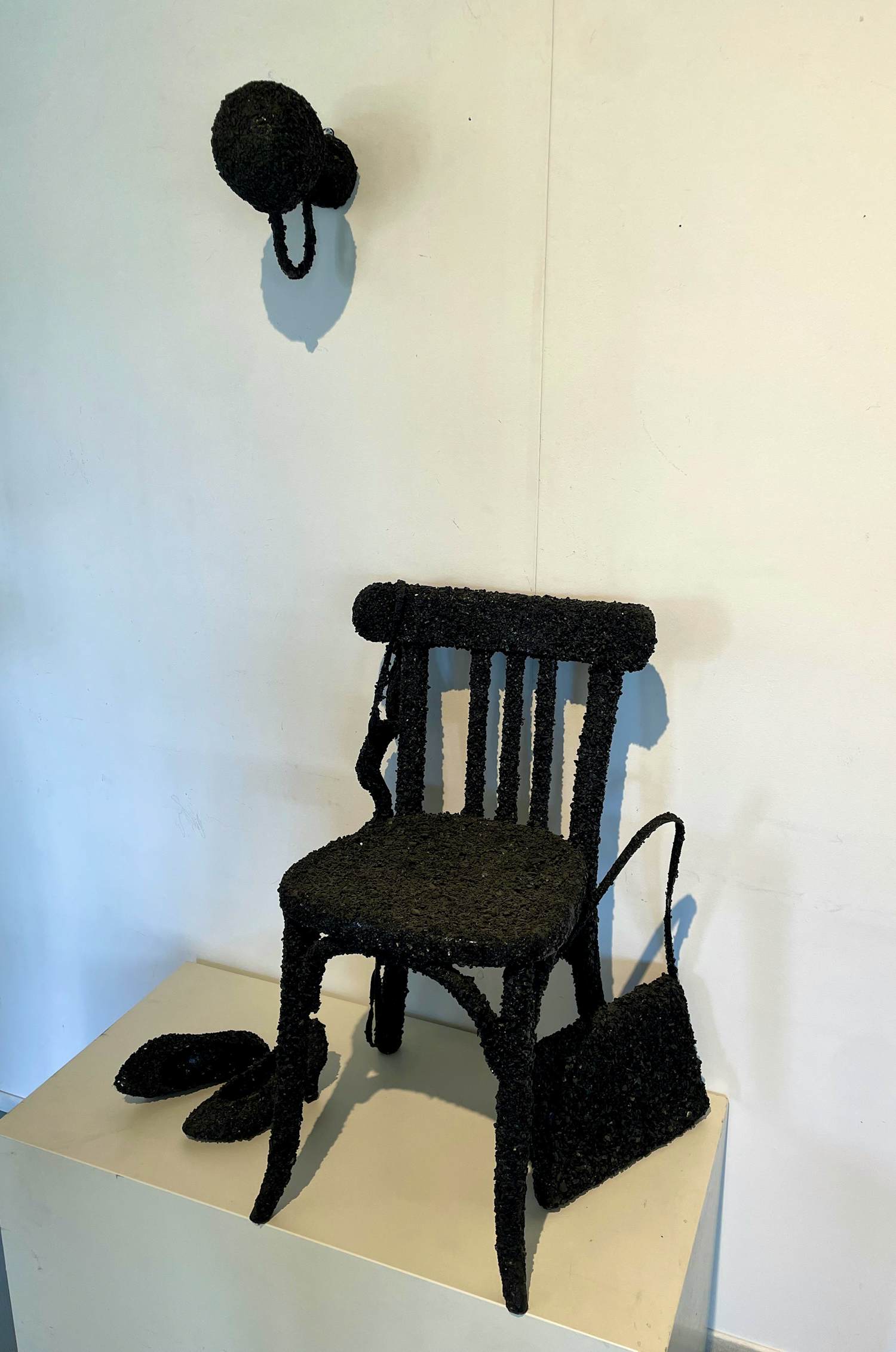 Michel Kourline - Meerdelig kunstobject / installatie,, La nuite tombee verkocht voor € 150!