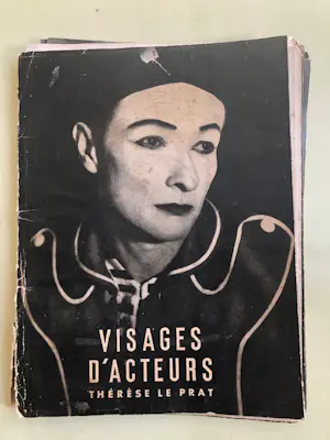 Therese Le Prat - Portfolio uit 1950 met portretten van beroemde acteurs. kaufen? Bieten Sie von 75!