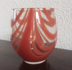 Niet of onleesbaar gesigneerd - TWEE GLAZEN DESIGN VAZEN kopen? Bied vanaf 1!