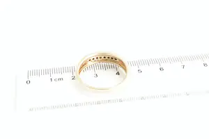 200- Massieve 14 krt geel-goud & diamanten rij- ring - gematteerde afwerking kopen? Bied vanaf 280!