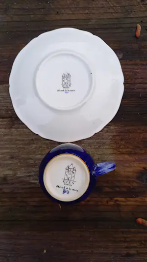 Faiencerie de Gien - Renaissance fond bleu. France. kopen? Bied vanaf 65!