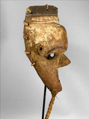 Pende - Old Tribal used mask - Congo kopen? Bied vanaf 45!