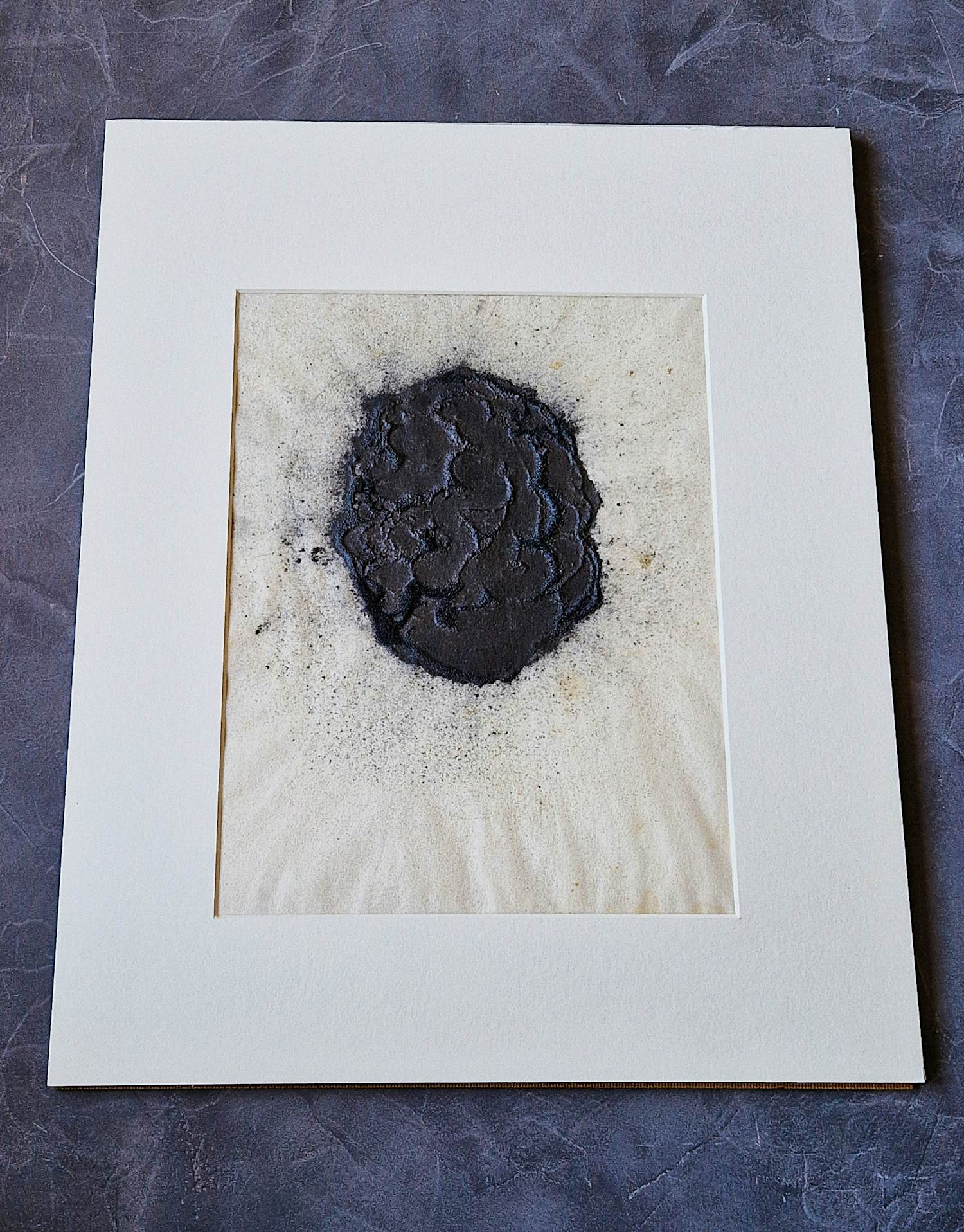 Vinh Phuong - intrigerende abstracte gemengde techniek (grafiet, houtskool, gouache) kopen? Bied vanaf 68!