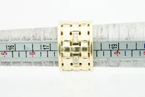 55- Apart vormgegeven 18Krt gouden "gevlochten" ring met 0.40ct diamant kopen? Bied vanaf 770!