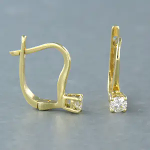 Acheter18k gouden solitair oorhangers met briljant geslepen diamant tot. 0,18ct? Enchérissez de 325!