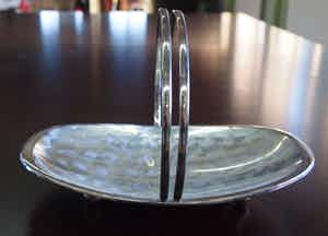 F.W. Quist - Verzilverde Hengselschaal Bauhaus stijl verkocht voor € 15!