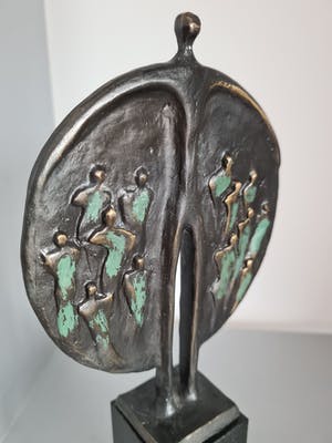 Corry Ammerlaan - Artihove Beeld "Zorg in Balans " Groot formaat! kopen? Bied vanaf 65!