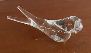 F.M. Konstglas - Kunstglazen figuur van een zwaluw kopen? Bied vanaf 48!