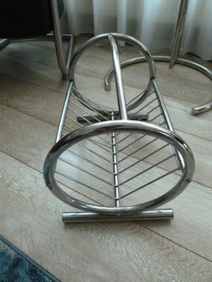 Niet of onleesbaar gesigneerd - Vintage kranten/tijdschriften houder (rvs/chroom) kopen? Bied vanaf 1!