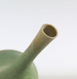 Hein Severijns - Porselein, Miniatuurvaasje met kristalglazuur kopen? Bied vanaf 150!