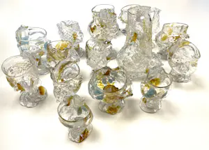 Yvon Trossèl - Prachtige 16-delige set van unieke drinkglazen en een kan kopen? Bied vanaf 225!