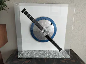 Panamarenko - vliegend eiland kopen? Bied vanaf 1999!