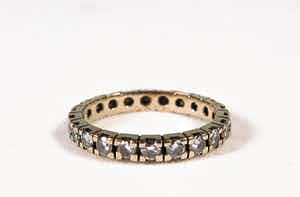 14K Goud - Witgouden alliancering bezet met 22 briljanten verkocht voor € 250!