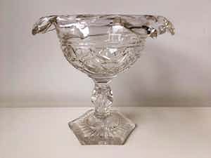 Niet of onleesbaar gesigneerd - Antieke hand geslepen Nederlandse coupe verkocht voor € 10!