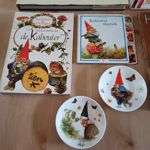 Rien Poortvliet - Zestal boeken + aardewerk en tekeningen, oudste item 1975 kopen? Bied vanaf 1!