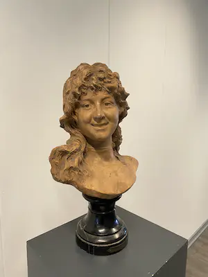 Dominique Van Den Bossche - Buste van een vrouw kopen? Bied vanaf 800!