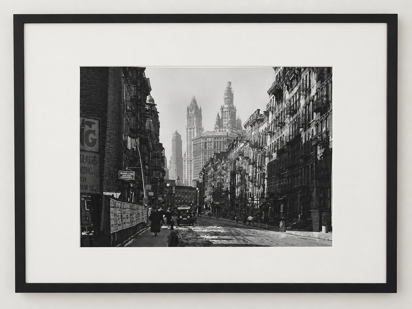Berenice ABBOTT - Henry Street Manhattan (1935/36) kaufen? Bieten Sie von 649!