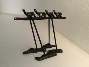 Corry Ammerlaan - Sculptuur “ Met vereende kracht vooruit ! “ kopen? Bied vanaf 25!