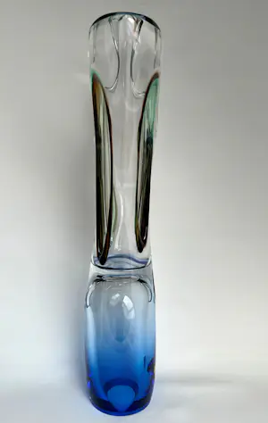 Adam Jablonski - Ornamental vase "Demure" kopen? Bied vanaf 150!