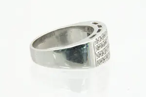 52 - Chique & massief wit-gouden 14Krt  pavé ring met ca 0.40crt briljant kopen? Bied vanaf 480!