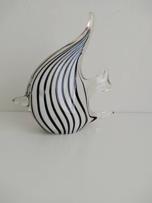 Niet of onleesbaar gesigneerd - zware maanvis in glas, zwart/wit kopen? Bied vanaf 1!