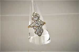 2883 - Art-Deco 14 krt goud en diamant (1.70ct old Eur. cut) "prinsessen" ring verkocht voor € 970!