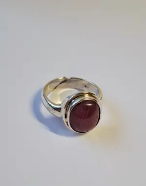 Nieuwe Schitterende  handgemaakte zilveren ring met  ovale echte robijn kopen? Bied vanaf 70!