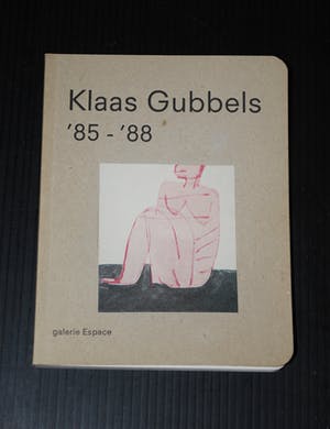 Klaas Gubbels - een getekend tafeltje in een fraai boekje - kopen? Bied vanaf 75!