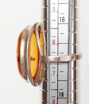 Baltisch Barnsteen en sterling zilveren ring, Modernistisch design. kopen? Bied vanaf 65!