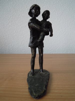 Corry Ammerlaan - Prachtig beeldje MOEDER MET KIND kopen? Bied vanaf 20!