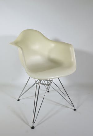 Ray en Charles Eames - Vier DAR stoelen door Vitra kopen? Bied vanaf 1!