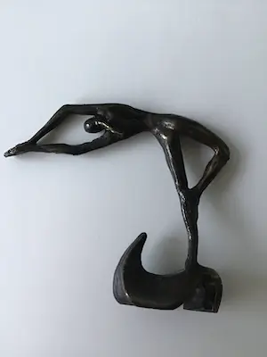 Corry Ammerlaan - Beeldje, Een duik in het diepe kopen? Bied vanaf 1!