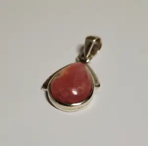 Nieuwe zilveren hanger met red stone Jaspis kopen? Bied vanaf 45!