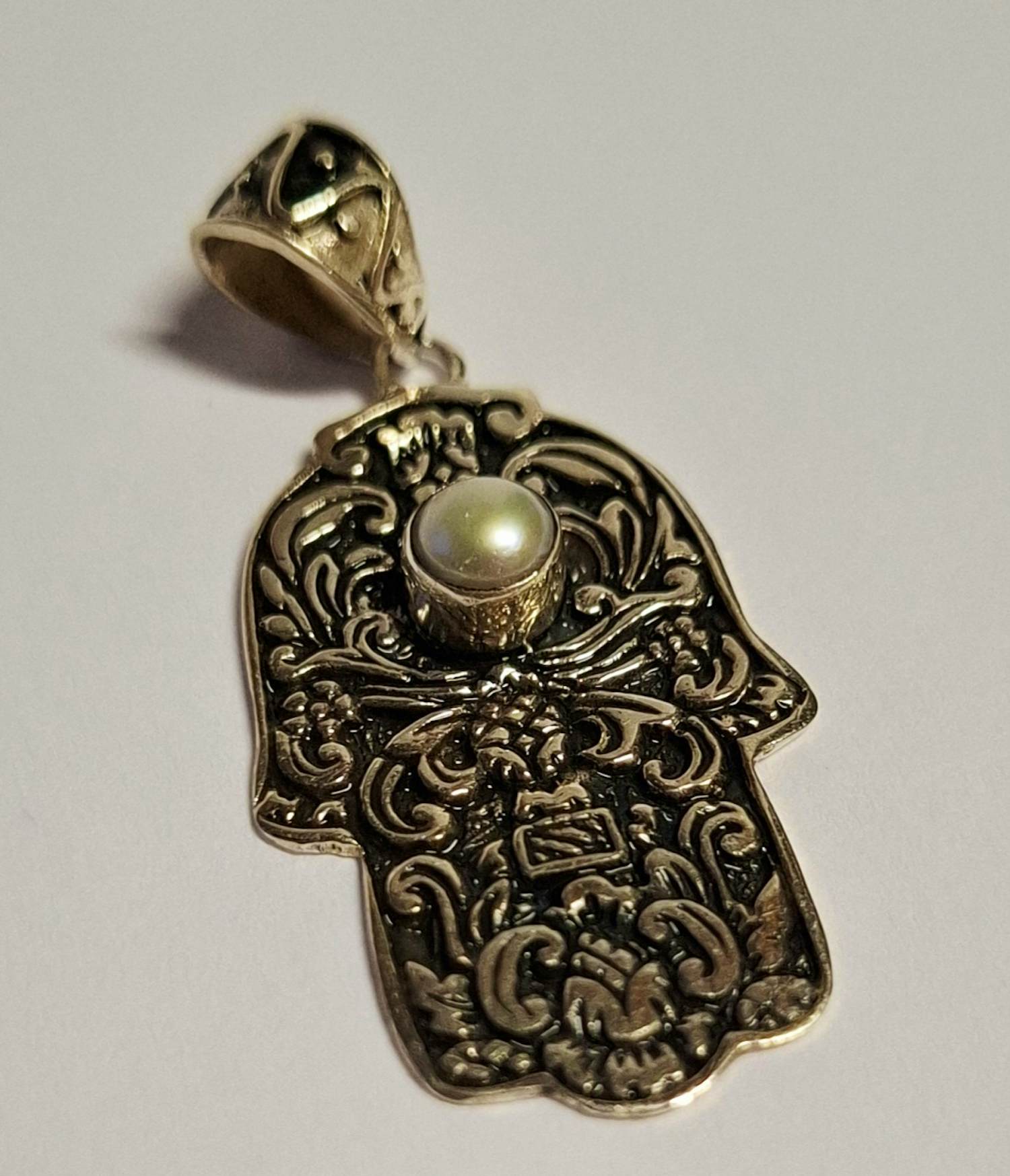 Zilveren hanger met parel, hand van Fatima verkocht voor € 55!