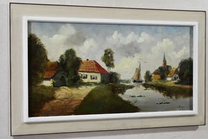 Niet of onleesbaar gesigneerd - "Zicht op dorp aan vaart met boerderijen, kerk en zeilschip" - olieverf opdoek kopen? Bied vanaf 10!