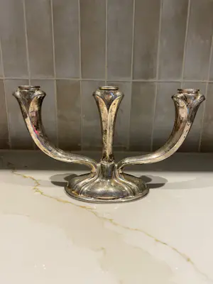 WMF - Elegante drie-armige kandelaar uit begin 1900 kopen? Bied vanaf 40!